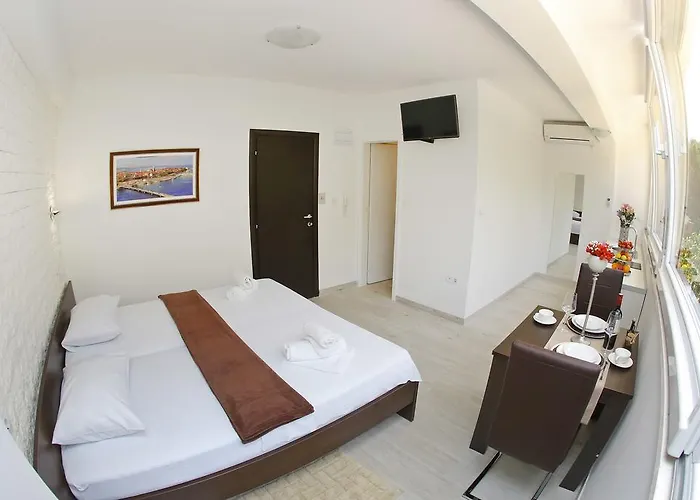 Deluxe Mkc Apartamento *