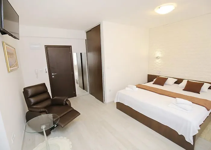 Deluxe Mkc Апартаменты *