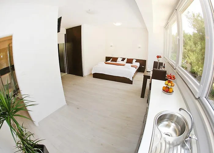 Deluxe Mkc Апартаменты